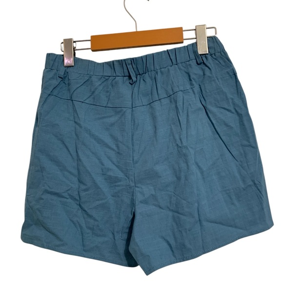Linen Shorts - Picture 2 of 5